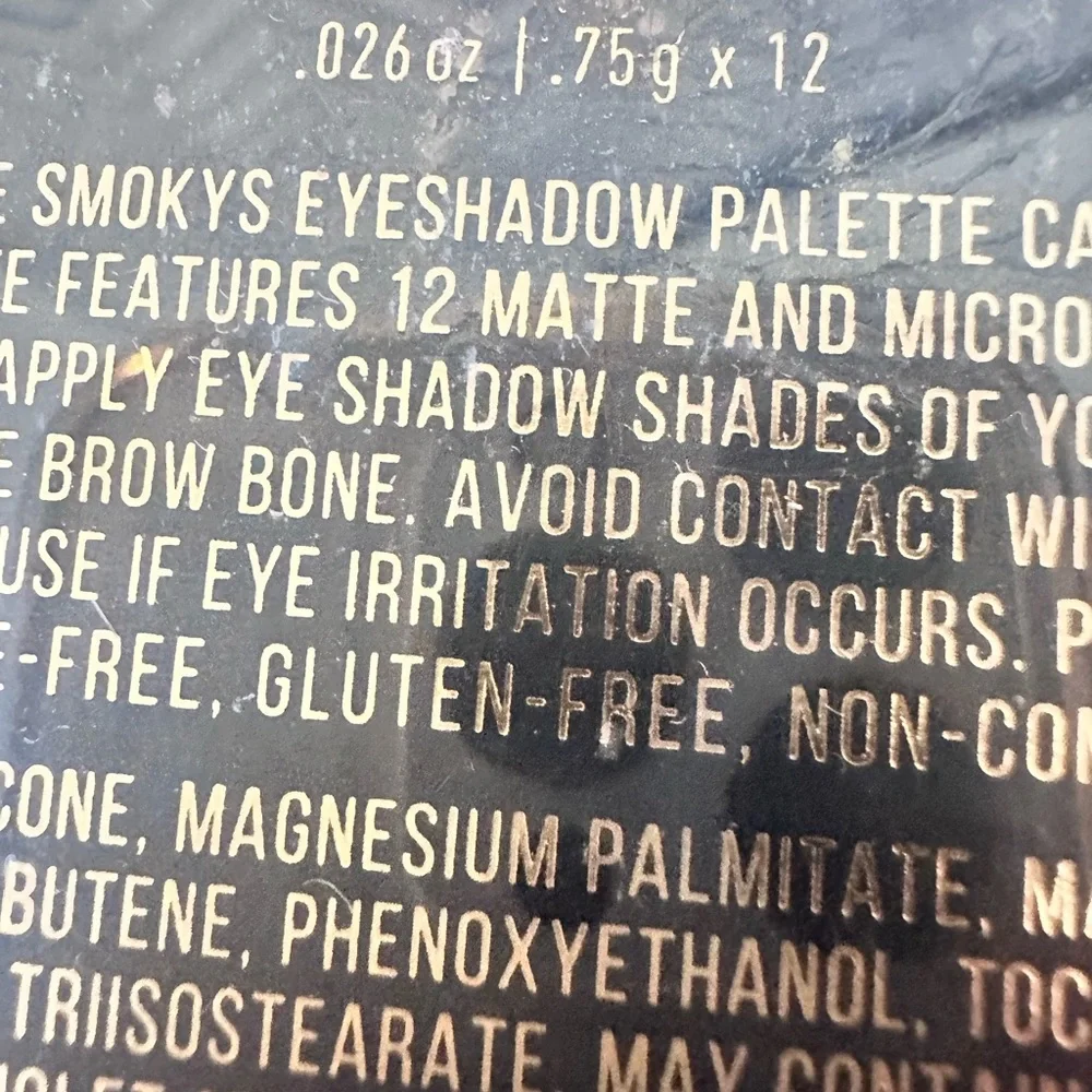 Saks Fifth Avenue Eyes Shadow Palette, 12 shades